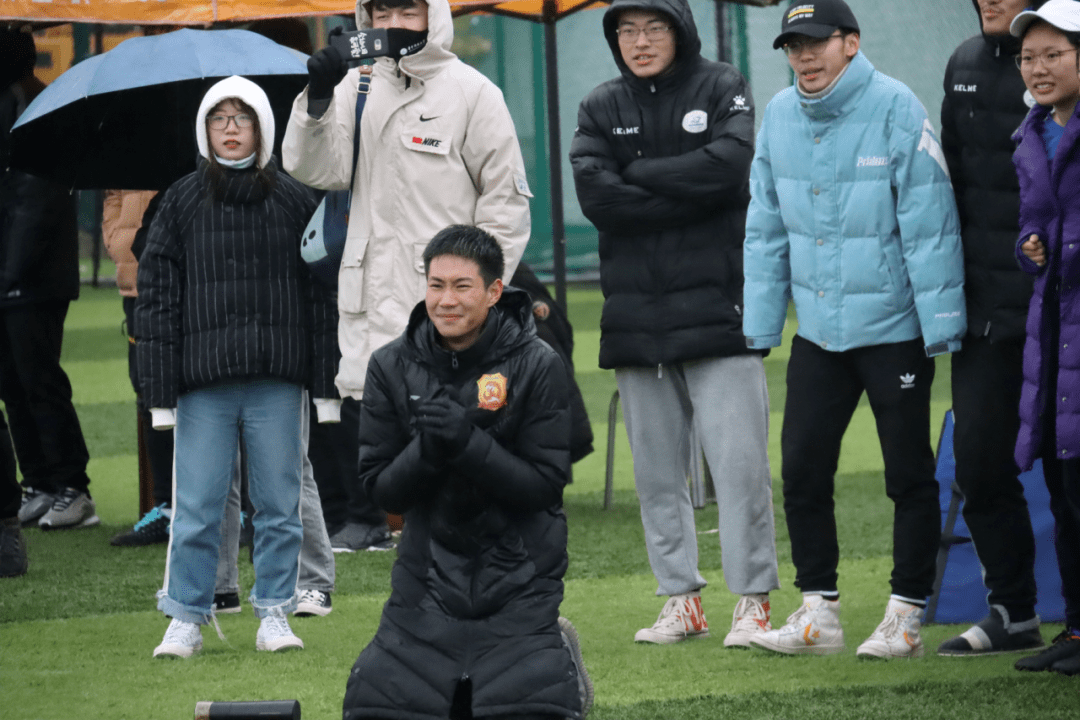 包含Ming在美国队比赛中战术调整，战术调整引发热议！再创辉煌时刻的词条-爱游戏体育